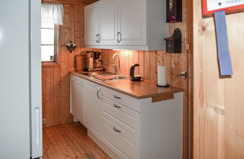 Ustaoset House | Charming Wooden House in Ustaoset with Lake View & Spa