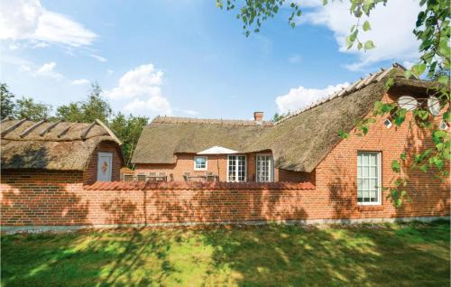 Bøtø By House | Elegant Home in Vggerlse with Kitchen and Pool Amenities