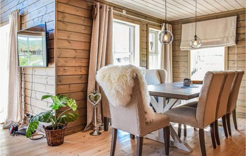 Maurset House | Inviting Home in Vøringsfoss with WiFi for Families