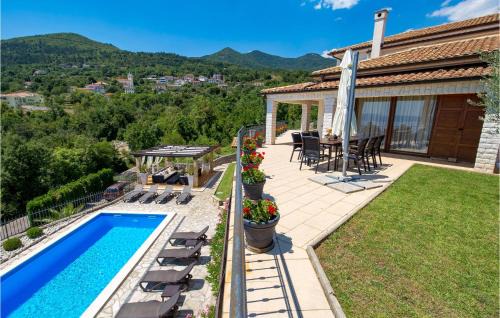 Opatija House | Relaxing Home in Veprinac with Pool and Wifi Access