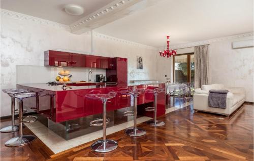 Opatija House | Relaxing Home in Veprinac with Pool and Wifi Access