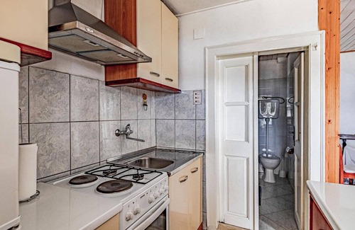 Cove Tri Zala (Zrnovo) House | Cozy 4-Bedroom Retreat with Ocean Views in Viganj
