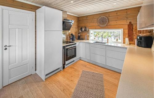 Vinje House | Awesome Home In Vinje With Sauna