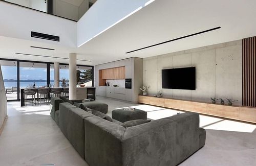 Zdrelac House | Awesome home in Zdrelac