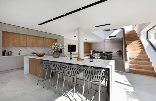 Zdrelac House | Awesome home in Zdrelac