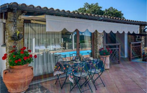 Castiglione della Pescaia House | Inviting 2 Bedroom Home with Pool in Castiglione Della Pesc