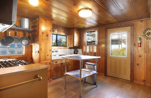 Dillon Beach House | Prime Location with Oceanfront Views and Family Amenities