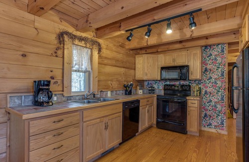 Rutherfordton Cabin | Pet-Friendly Cabin Near Tryon International - Rated 9.4/10