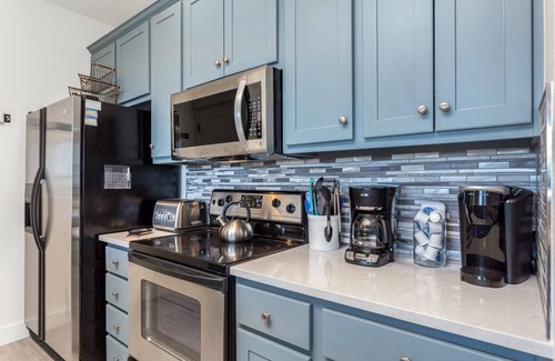 Jonestown Condo | Inviting Villa at Hollows Resort with Lake Views & Pools