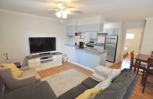 South Lamar Condo | Inviting SoLa Central Austin Condo with Pool & Spa