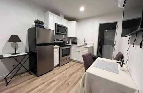 Moreno Valley House | Awesome Studio fast wi-fi and free parking permit
