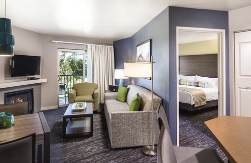 Redmond Resort | Inviting Escapes: Relax by the Pool Year-Round!