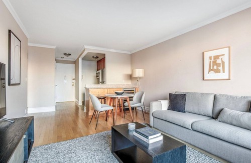 Manhattan Valley Apartment | Cozy UWS 1BR with Elevators & Kid-Friendly Amenities