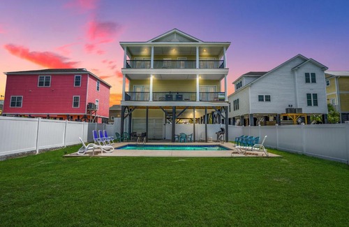 Garden City House | Incredible Views with Family-Friendly Amenities