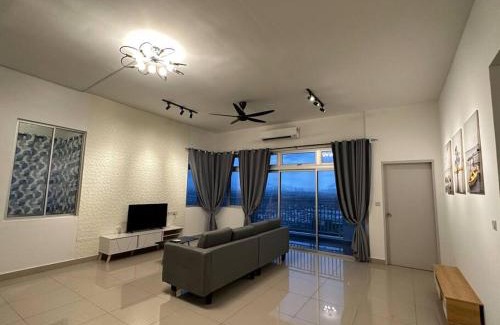 Setia Tropika Apartment | Relax at AX Residence: Family-Friendly with Pool Access