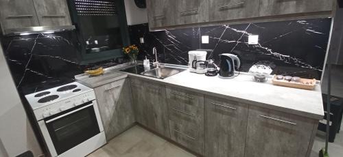 Maistros Apartment | Guest Rated: AXD Evangelia's Apartment with Breakfast