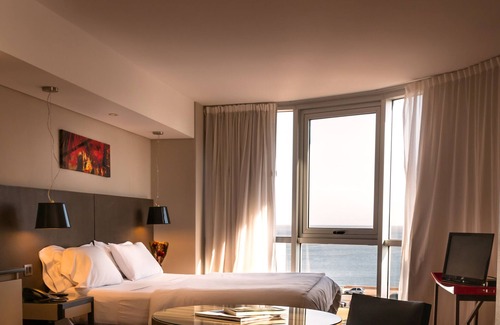 Ciudad Vieja Hotel | Experience Comfort at Axsur Design Hotel - 4-Star Retreat