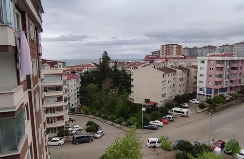 Akcaabat Apartment | Family-Friendly Aydamsel Konaklama with Ocean Views