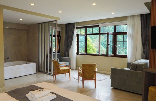Ayder Yaylasi Hotel | Discover Ayder Altiparmak Suit: Family-Friendly Retreat
