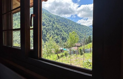 Ayder Yaylasi Apartment | Stay at Ayder Yardımcı Apart: Family-Friendly Comfort Awaits