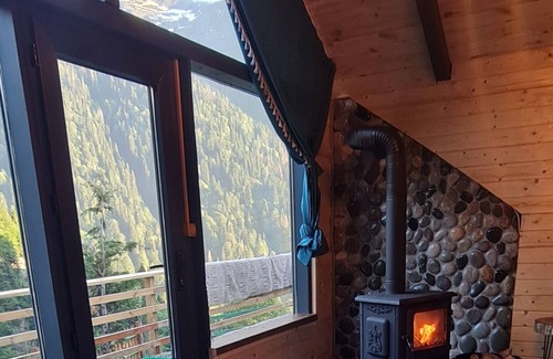 Ayder Yaylasi Ski Chalet | Cozy Ayder Yayla Bungalov: Pet-Friendly Retreat