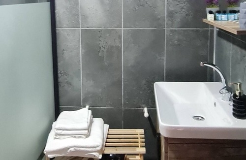 Ayder Yaylasi Ski Chalet | Cozy Ayder Yayla Bungalov: Pet-Friendly Retreat