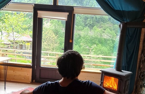 Ayder Yaylasi Ski Chalet | Cozy Ayder Yayla Bungalov: Pet-Friendly Retreat