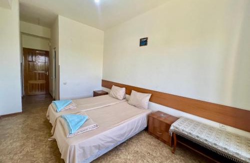 Ararat Apartment | Discover Ayg Hotel and Sport Complex Ararat with Ocean Views