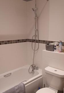 Aylesbury House | Eco-Friendly Aylesbury Double and Single Room Retreat