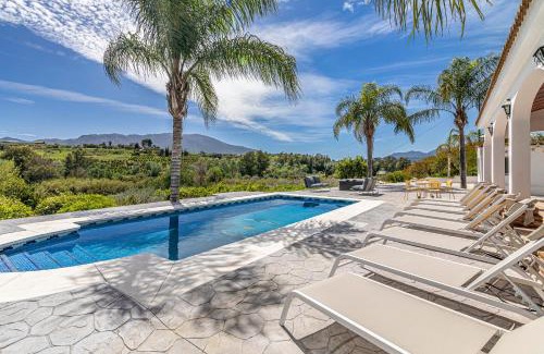 Alhaurin el Grande Villa | Discover Ayma Villa Los Naranjos with Oceanfront Views