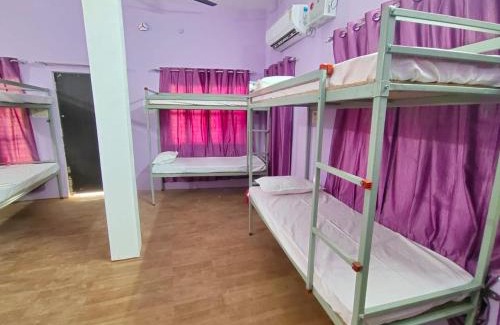 Faizabad Apartment | Cozy Ayodhya Stays & Cafe: Pet-Friendly with Great Amenities