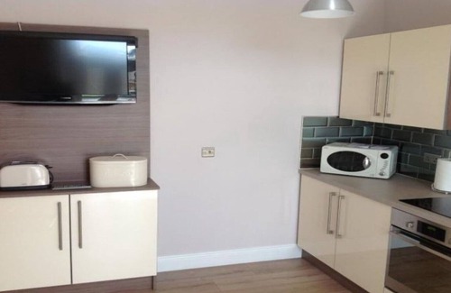 Ayr Apartment | Oceanfront Ayr Beach View Apartment - Guest Rated 9.6/10