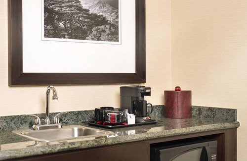Ontario Hotel | Experience Ayres Suites Ontario: Top-Rated Amenities Await