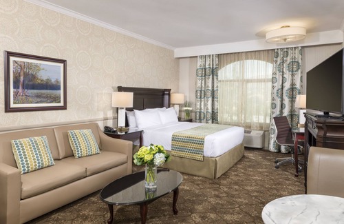 Yorba Linda Hotel | Discover Ayres Suites Yorba Linda: Rated 9.4/10 with Pool