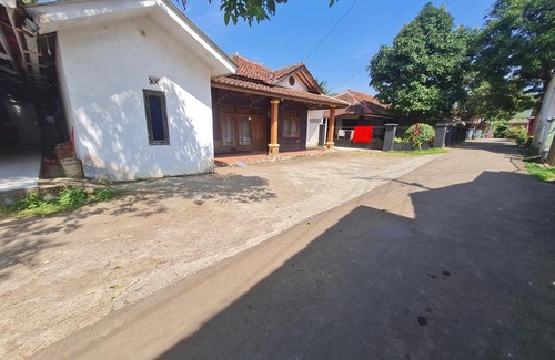 Cikembar House | Budget-Friendly AYU HOMESTAY SYARIAH in Sukabumi