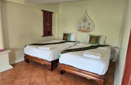 Bang Krasan Hotel | Discover Ayutthaya Garden River Home with Oceanfront Views