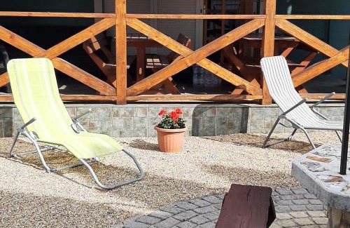Hajduszoboszlo House | Book Azúr Vendégház: Family-Friendly & Rated 9.8/10