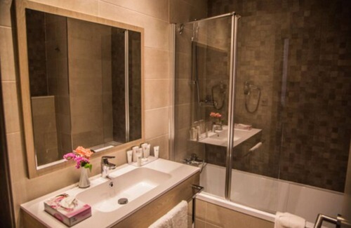 Sablettes Hotel | Experience Az Hotel Le Zephyr: Spa, Pool & Family-Friendly