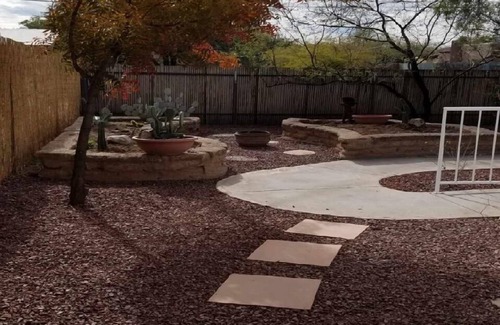 Palo Verde House | Pet-Friendly AZ Ranch House: Top-Rated Stay Near UofA