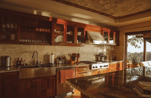 Garza House | Casa Azafran - Breathtaking Ocean Views & Family-Friendly Amenities