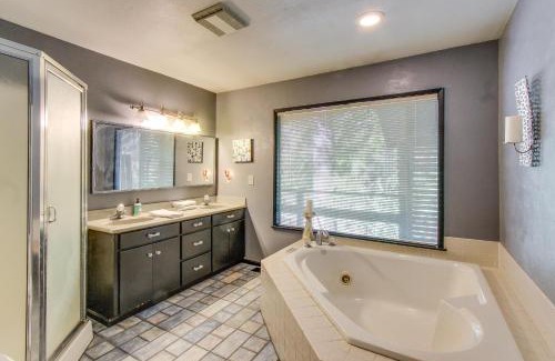 Rhododendron House | Relax at Azalea Breeze: Family-Friendly Getaway Awaits