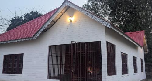 Jorhat Resort | Azalea Farmhouse, Palmgrove