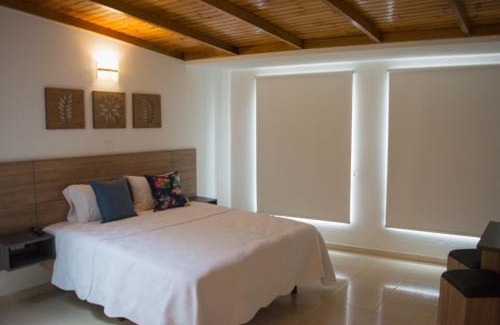 Zipaquira Hotel | Cozy Azalea Hotel: Breakfast Included & Child Friendly Stay