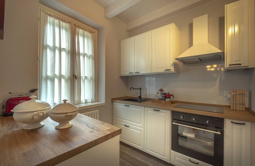 Belgirate Apartment | Relax at AZALEA of MAGNOLIA Gardens with Spa & Breakfast