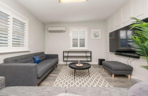 Adelaide Central Business District House | Inviting Azami Cottage: 4-Star Stay in Gilbert