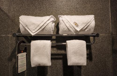 Blora Hotel | Azana Garden Hill Resort Blora