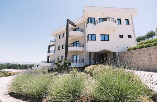 Gjerana Apartment | Azanti Residence