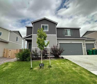 Colorado Springs House | Cozy AZGuestHouse at Halifax: Pet-Friendly Retreat with Hot Tub