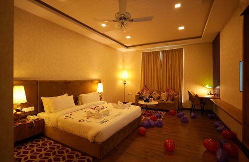 Vidhyadhar Nagar Hotel | Azizaa Resort and Spa: Relaxing Retreat with Unique Amenities