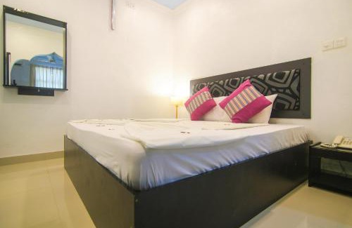 Fulhadhoo House | Oceanfront Azoush Tourist Guesthouse with Pool & Beach Access